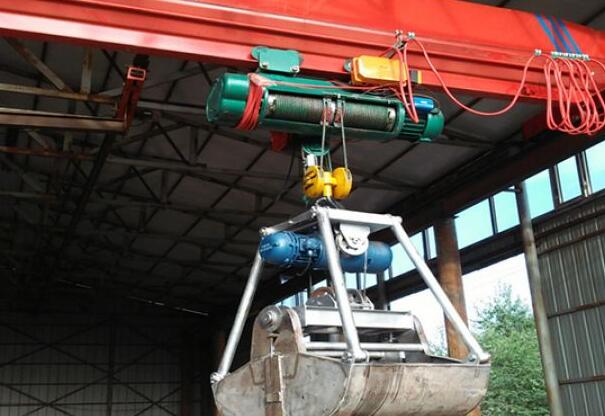 MHZ型電動(dòng)葫蘆抓斗門式起重機(jī) MHZ型電動(dòng)葫蘆抓斗門式起重機(jī)