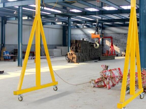 電動(dòng)遙控5噸龍門(mén)吊圖片