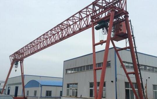 起重機(jī)需要按時清理嗎？起重機(jī)機(jī)械零件的清理方式