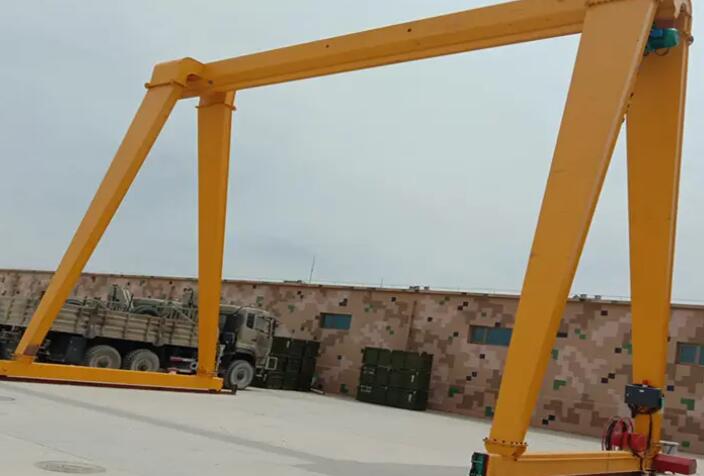 門式起重機(jī)單級滑觸與多極滑線有什么區(qū)別？