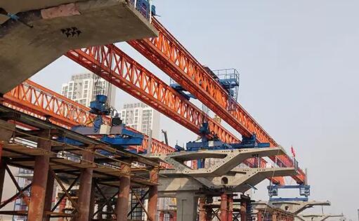 JGP650噸拼裝橋梁架橋機(jī) JGP650噸拼裝橋梁架橋機(jī)