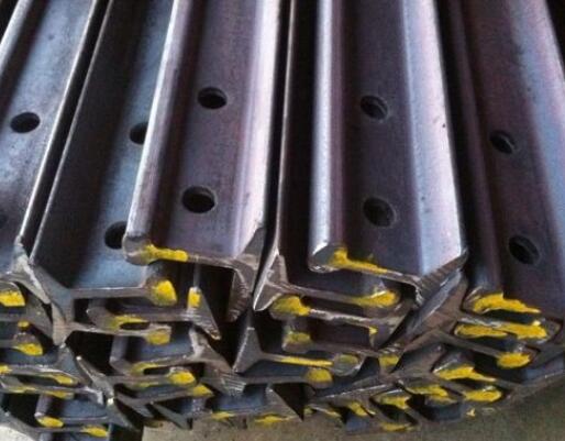 龍門吊軌道安裝、龍門吊軌道接地裝置