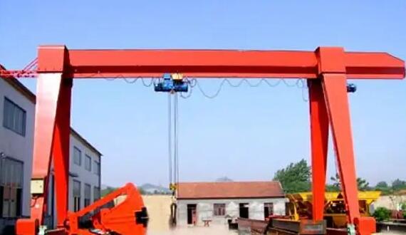 單梁龍門吊起重吊鉤產(chǎn)生扭曲緣故有多種多樣穩(wěn)鉤的基本概念 單梁龍門吊起重吊鉤產(chǎn)生扭曲緣故有多種多樣穩(wěn)鉤的基本概念