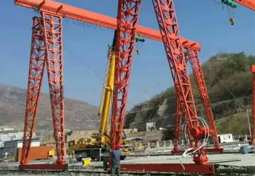 龍門吊需要具備什么**設(shè)備 龍門吊需要具備什么**設(shè)備