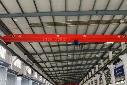 如何解決單梁起重機(jī)應(yīng)用**隱患 如何解決單梁起重機(jī)應(yīng)用**隱患