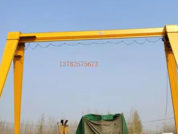 操作龍門(mén)吊時(shí)如何保證視野清晰，避免盲區(qū)？