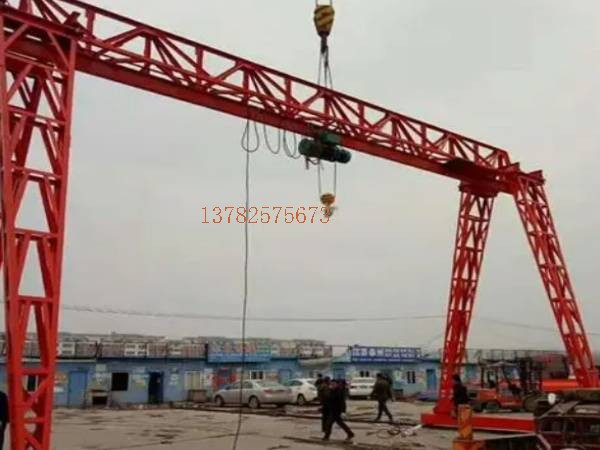 龍門吊個人防護裝備能有效保護操作人員的**，你了解如何正確佩戴嗎？