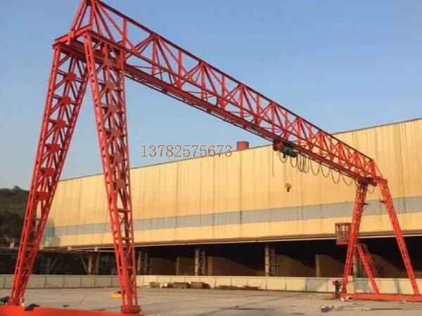 起升和降落是龍門吊操作中風(fēng)險(xiǎn)較高的環(huán)節(jié)，你掌握哪些**注意事項(xiàng)？