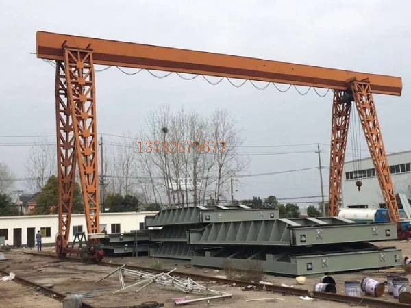 及時(shí)發(fā)現(xiàn)龍門(mén)吊故障和隱患能避免事故的發(fā)生，你了解如何判斷嗎？